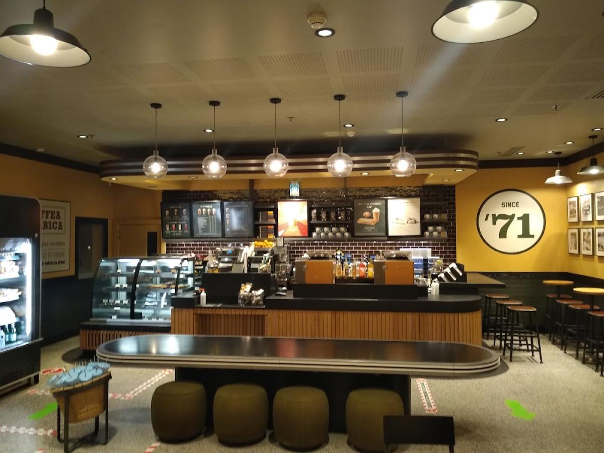 Starbucks Coffee - AUTOGRILL Disney Hôtel Santa Fé