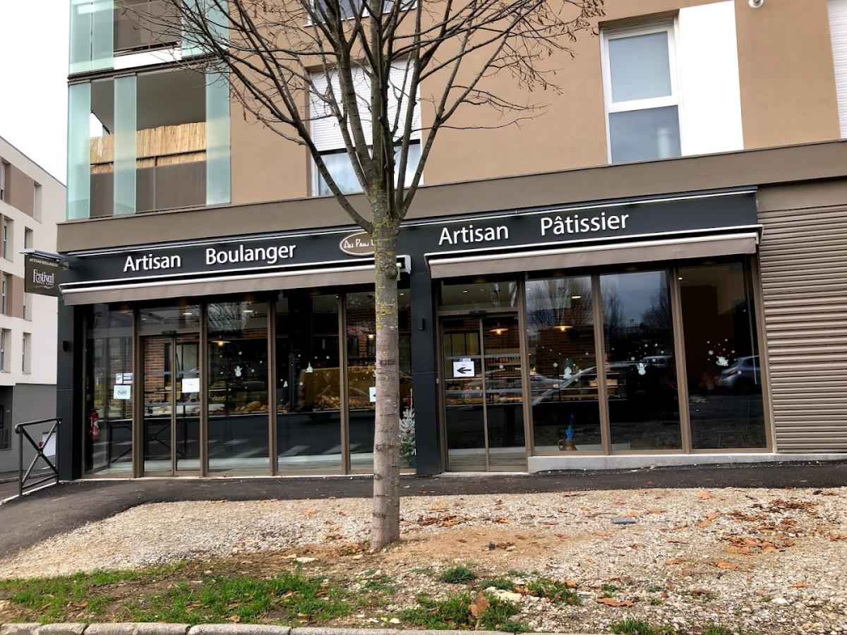 AU PAIN LEVÉ