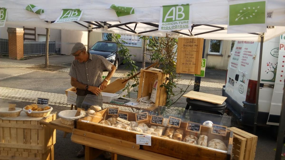 Boulangerie au Marché d'Epaigne.