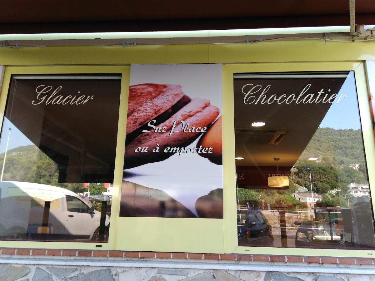 Aux Gouts de Luxe Sarl