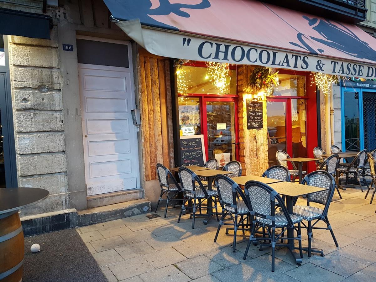 Chocolats et Tasse de Thé - Macon