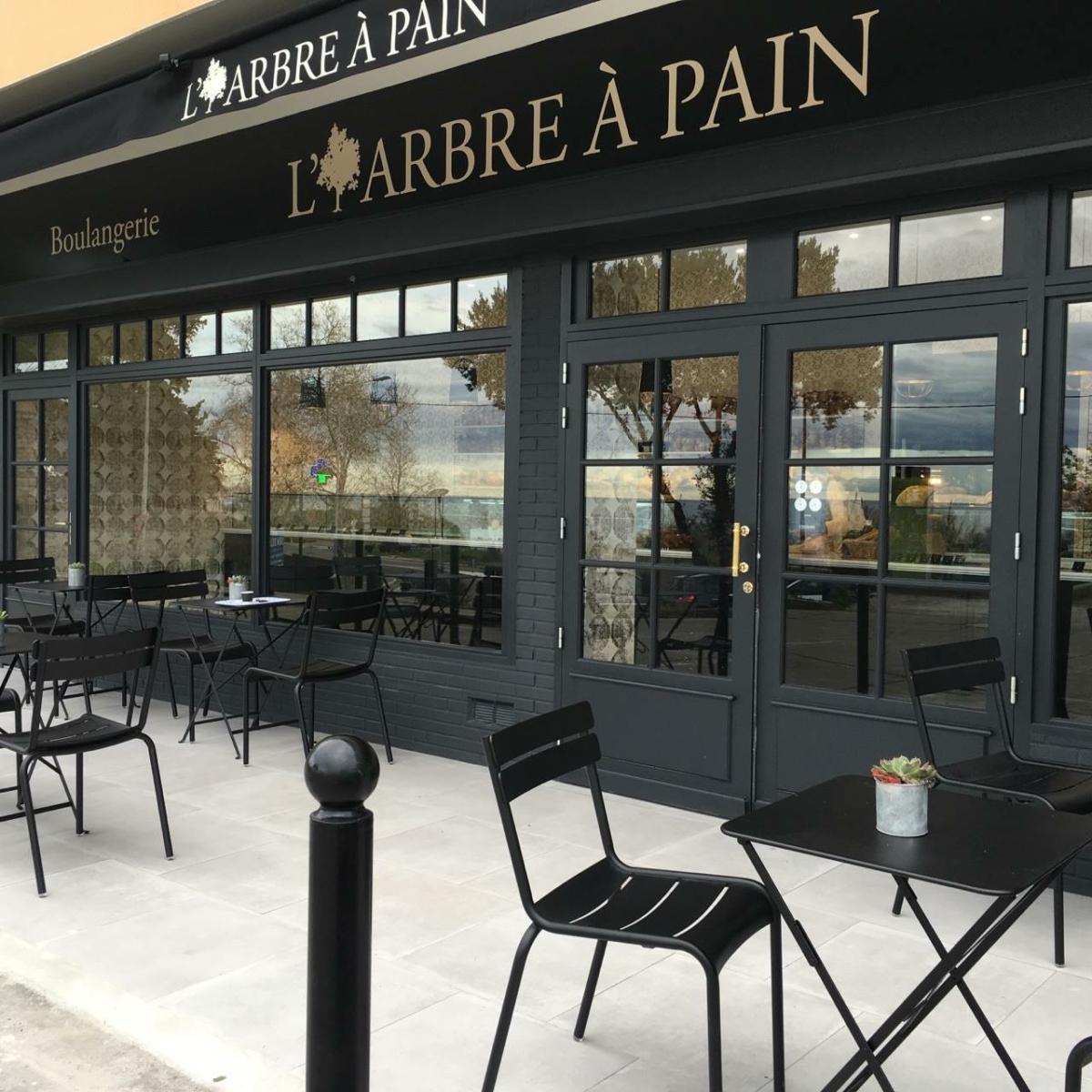 L'Arbre à Pain Sanguinaires