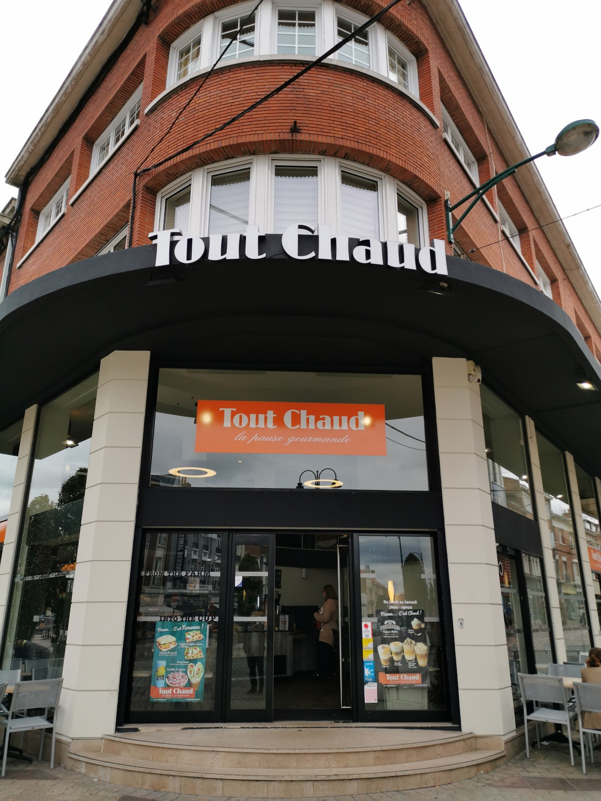 TOUT CHAUD