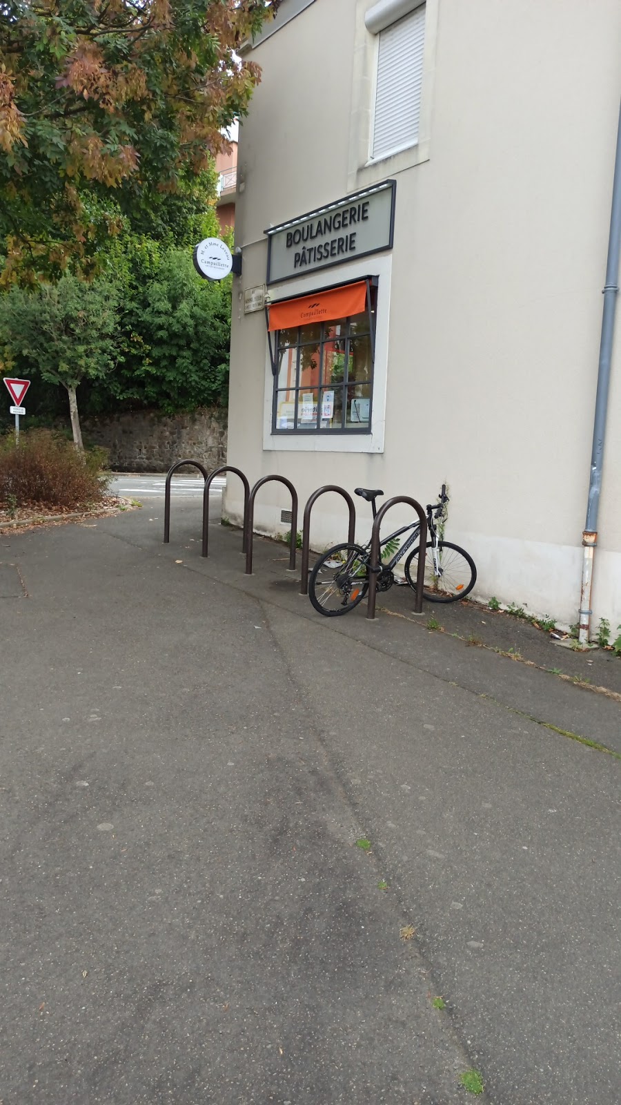 Boulanger Ronde Des Pains Pâtissier