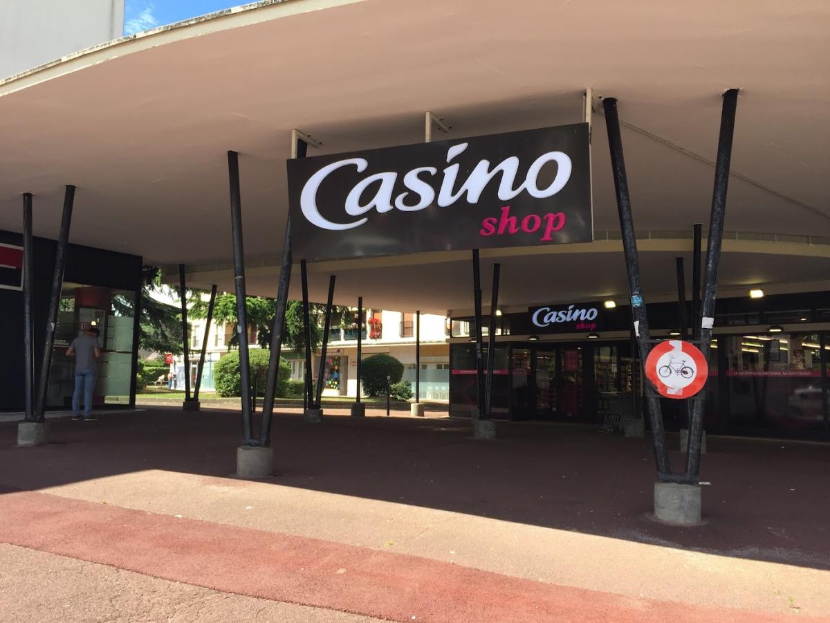 Le Petit Casino