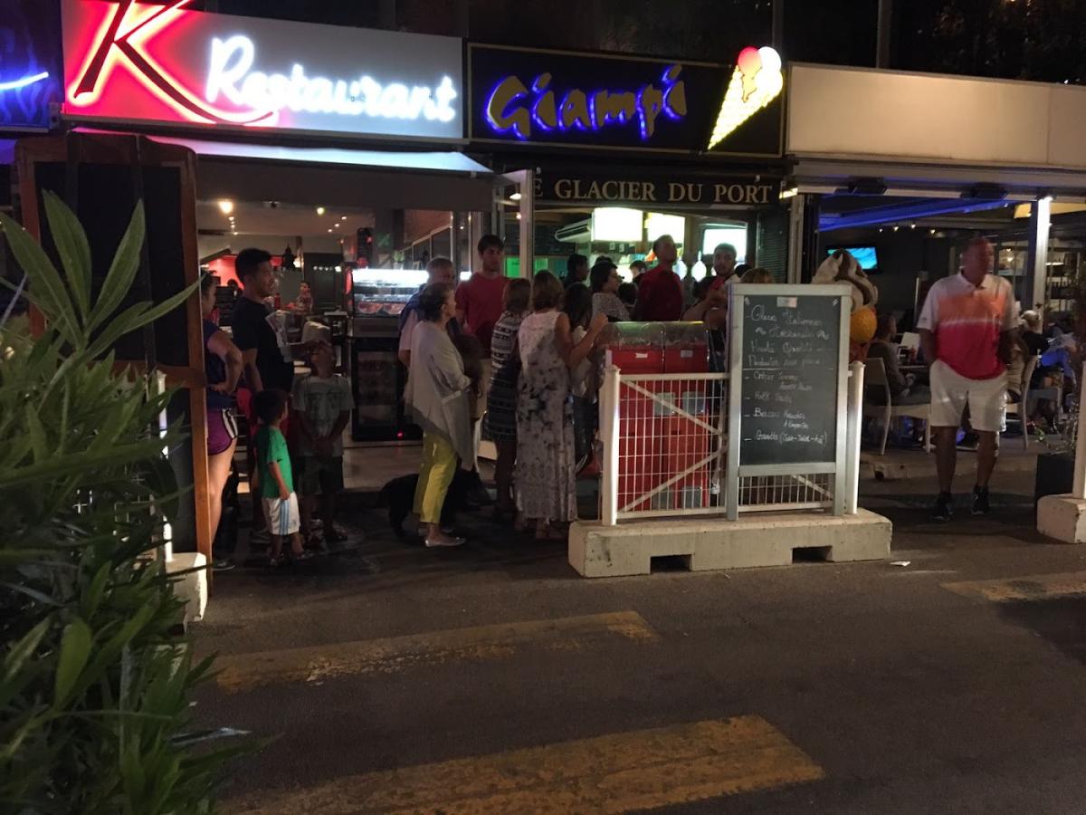 Giampi, le glacier du port