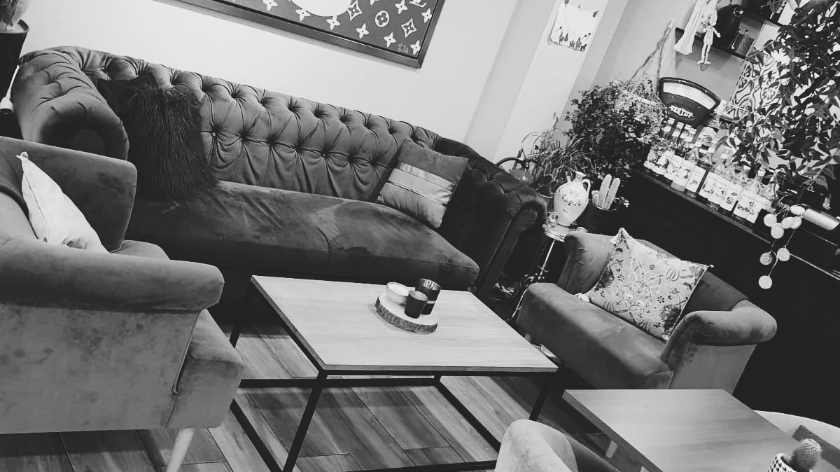 A&A Au Cafe Des Delices