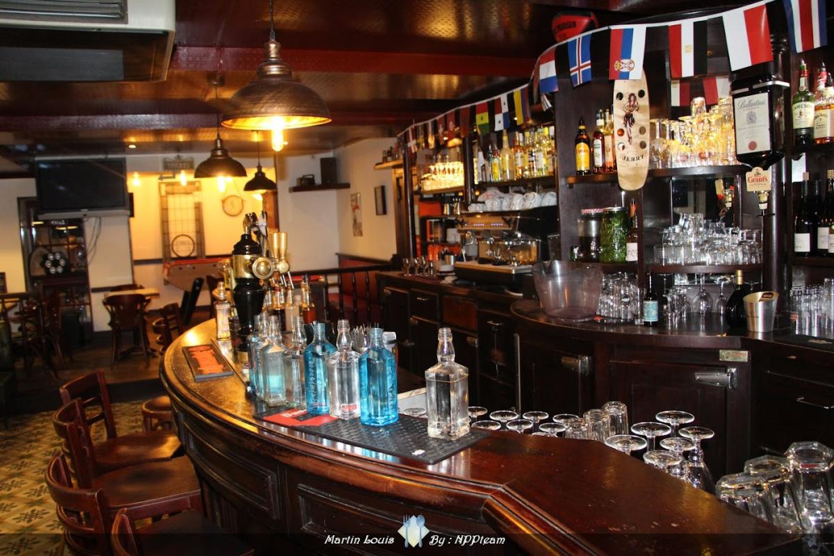 LE 103 PUB TAPAS RESTAURANT & COCKTAILS