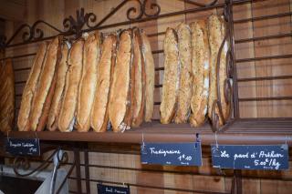 Boulangerie boulangerie passe moi le pain 0