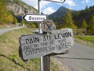 Boulangerie Cedric Monasse - Boulangerie & Chambres d'Hôtes 0