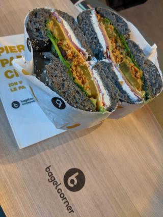 Boulangerie Bagel Corner - Bagel Donut Café 0