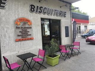 Boulangerie Les Gourmandises de la Tour 0