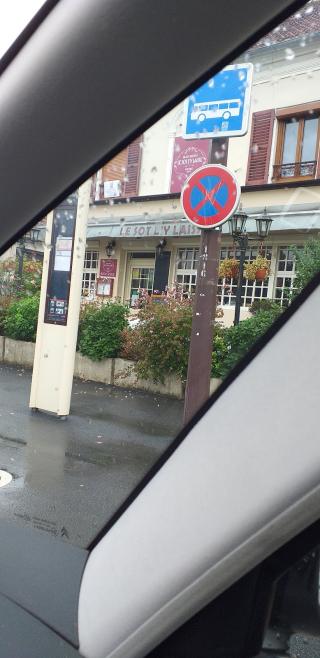 Boulangerie Les Gourmandises De La Place 2