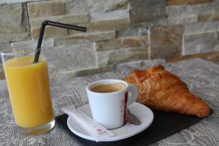 Boulangerie Cafés et Gourmandises 0
