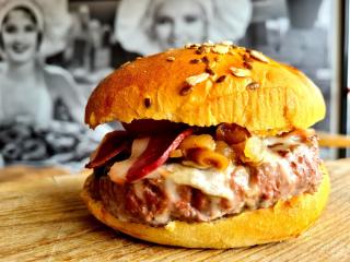 Boulangerie Luc Julien , La Boulangerie LB 1