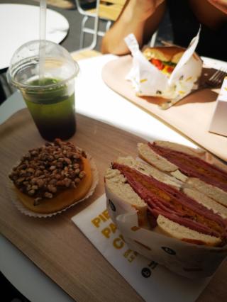 Boulangerie Bagel Corner - Bagel Donut Café 0