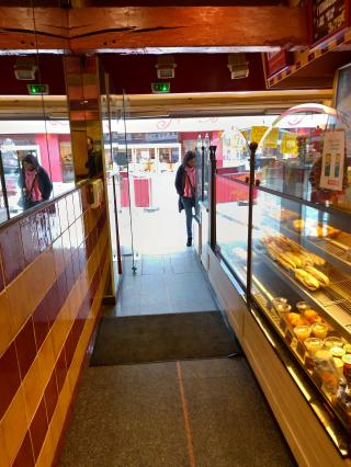 Boulangerie TOUT CHAUD 0