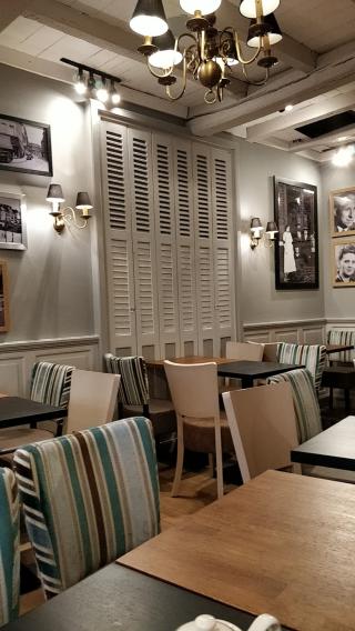 Boulangerie Paul Lyon Frères Lumière 0