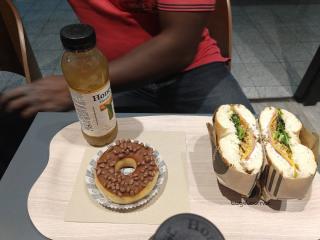 Boulangerie Bagel Corner - Bagel Donuts Café 0