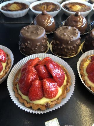 Boulangerie Baguettes, Sandwichs & TRADITION Boulangerie Laska 1