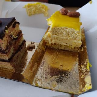 Boulangerie La Parisienne 0