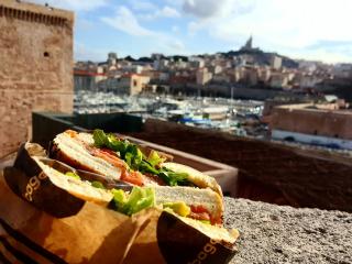 Boulangerie Bagel Corner - Bagel Donuts Café 0