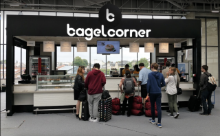Boulangerie Bagel Corner - Bagels - Donuts - Café 0