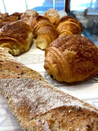 Boulangerie Boulangerie Sacher /Girou « coté Quignon » 1