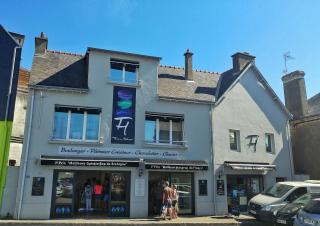 Boulangerie Thierry Hafnaoui - Boulangerie pâtisserie - Plouhinec Le Bourg 0