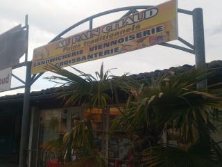Boulangerie Au Pain Chaud 0