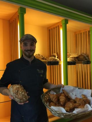 Boulangerie Boulangerie Pâtisserie, chez Clėment le barbu 0