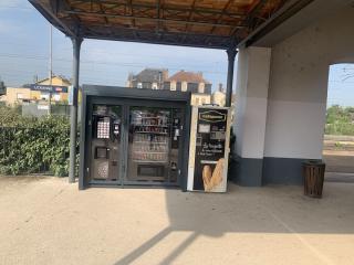 Boulangerie Distributeurs snacks& boissons 0