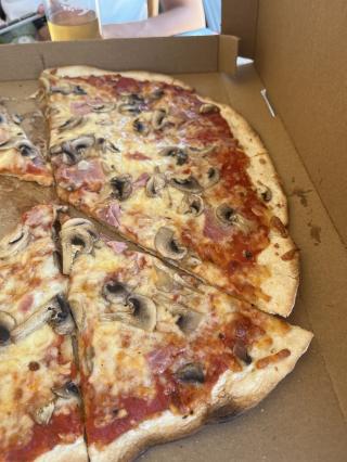 Boulangerie Au Pain Paysan...Boulangerie..maxi pizza 0