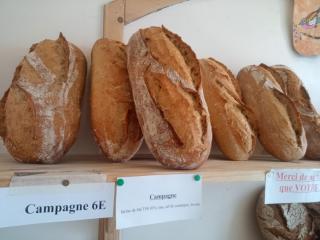 Boulangerie Le Pain accroché 1