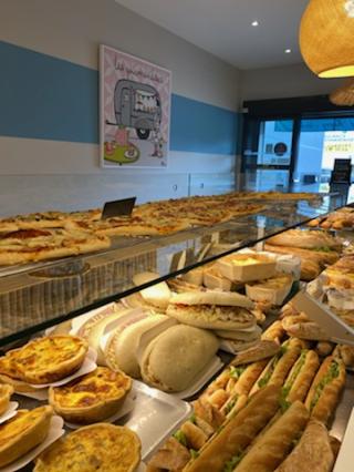 Boulangerie Boulangerie - Pâtisserie - Sandwicherie - L'Ami du Pain 0