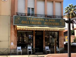 Boulangerie Les Maîtres du Pain 0