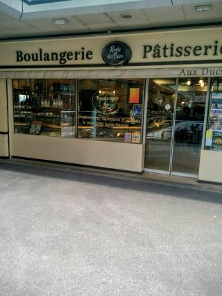 Boulangerie Aux Ducs de Savoie 0
