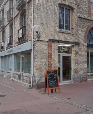 Boulangerie Aux Pains Populaires 0