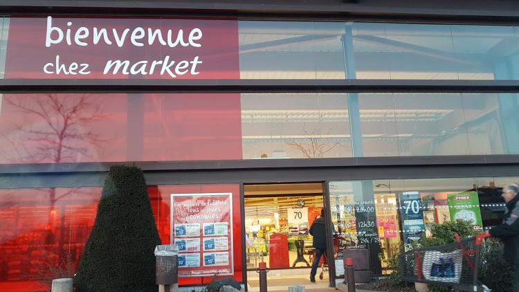 Market Saint-Denis-Les-Bourg