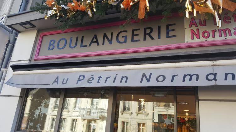 Boulangerie Pâtisserie "AU PETRIN NORMAND M ET MM ROSSE LIONEL"